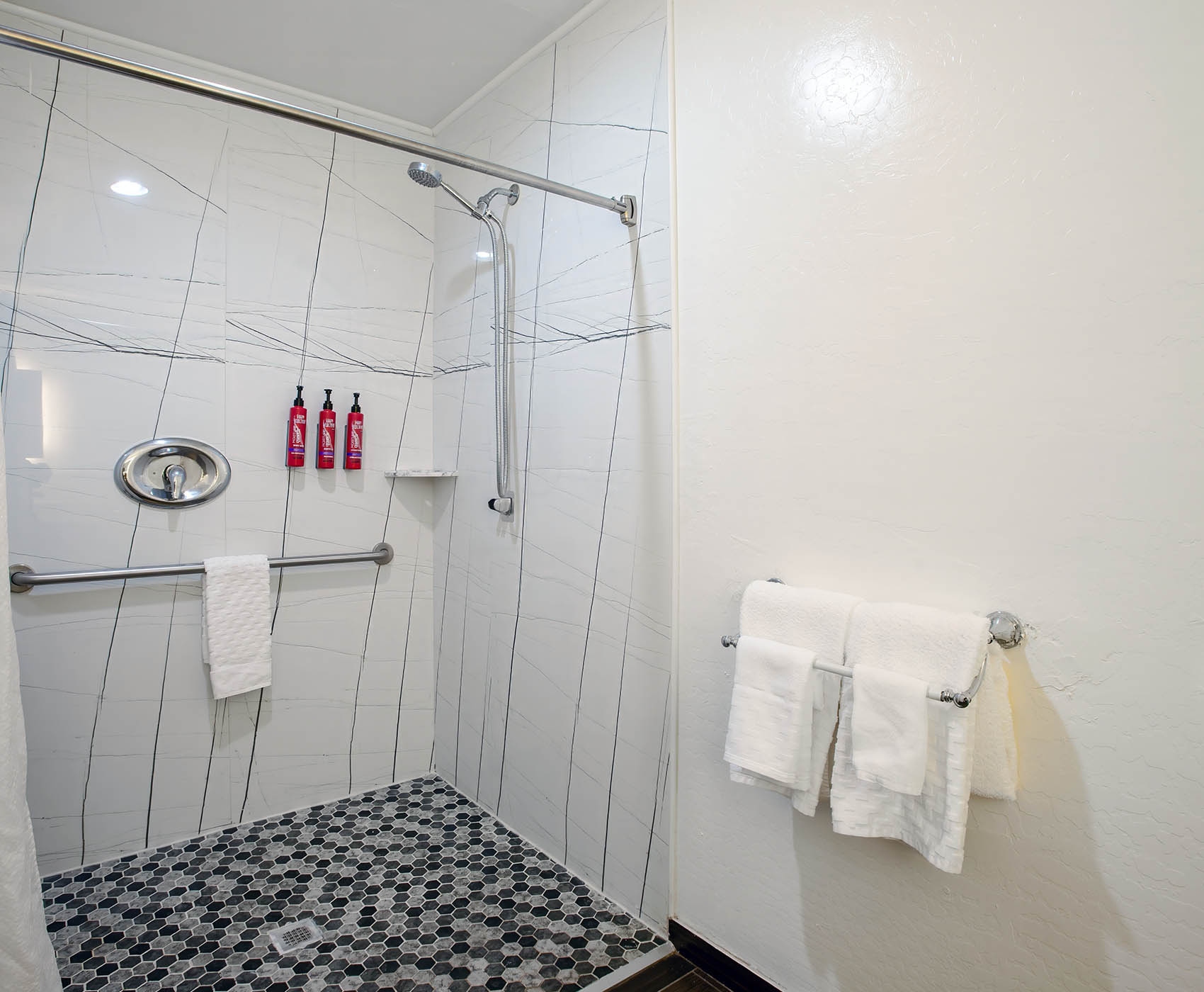 Hotel in Glendale AZ, Motel Suites Glendale AZ, The Hotel Serena